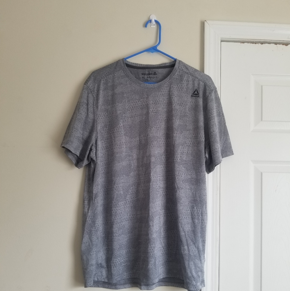 Reebok athletic tee
